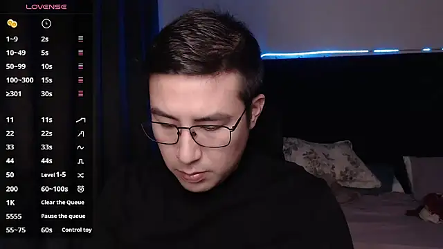 andrewmhilton  online show from November 15, 6:22 am