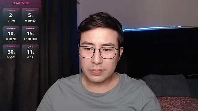 andrewmhilton  online show from January 19, 6:39 am