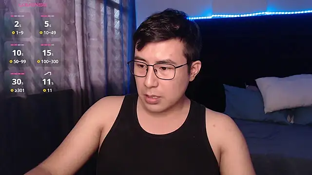 andrewmhilton  online show from February 26, 9:47 pm