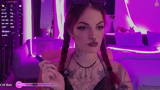 Snapshot of BratzieDarsie chatting on June 27, 1:50 pm BratzieDarsie online show from June 27, 1:50 pm