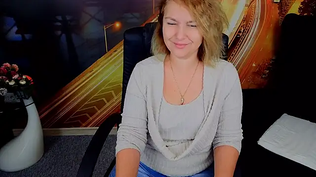 EmmaxPark online show from December 2, 6:41 am