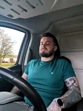 Snapshot of Brightspark22 chatting on March 10, 8:41 am Brightspark22 online show from March 10, 8:41 am