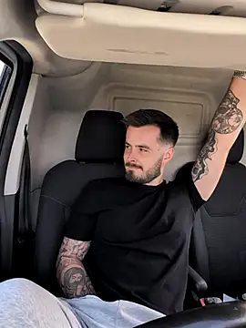 Snapshot of Brightspark22 chatting on April 4, 9:51 am Brightspark22 online show from April 4, 9:51 am