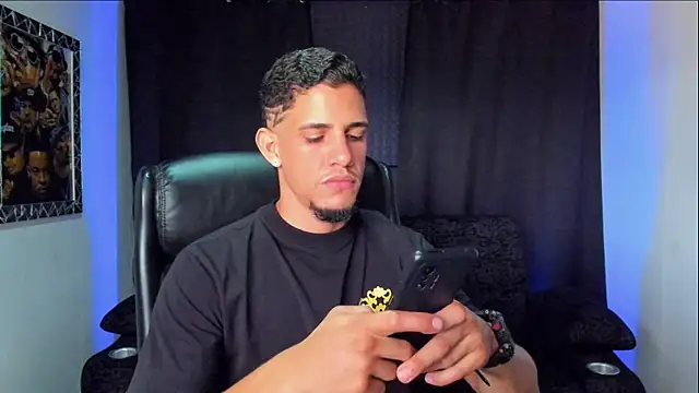 jhonnysnow17 online show from February 14, 8:27 pm