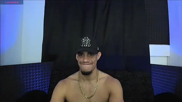 jhonnysnow17 online show from June 11, 12:32 am
