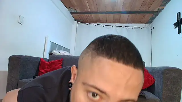 doglass costa online show from February 18, 1:51 pm