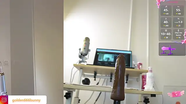 Snapshot of Miss69Ri99 chatting on January 5, 4:38 pm Miss69Ri99 online show from January 5, 4:38 pm