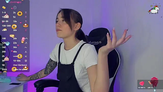  alicerosse2 online show from March 11, 1:26 am