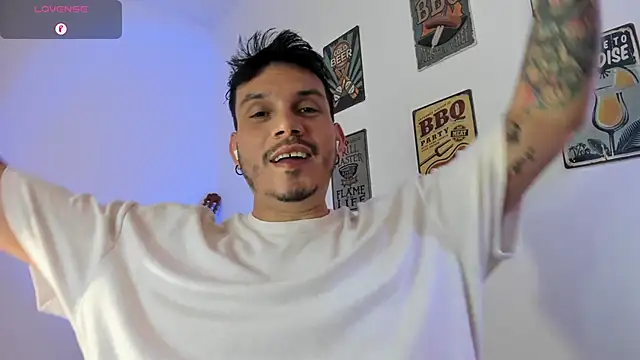 alejandro stark online show from March 5, 11:56 pm