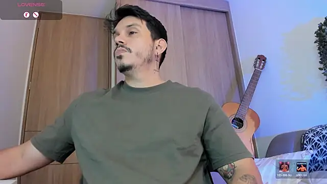 Snapshot of alejandro_stark chatting on June 8, 11:16 pm alejandro stark online show from June 8, 11:16 pm