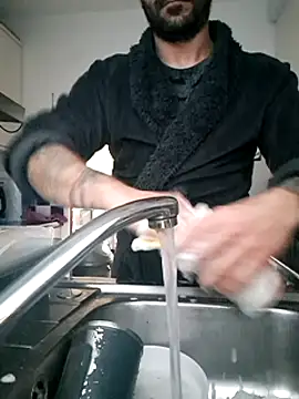 Snapshot of crisconst chatting on February 21, 8:29 am crisconst online show from February 21, 8:29 am