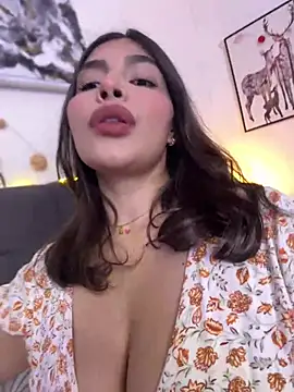 GigiiStone online show from January 9, 11:13 pm