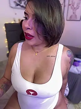 GigiiStone online show from January 31, 9:37 pm