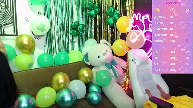 demyanderson  online show from March 17, 9:45 pm