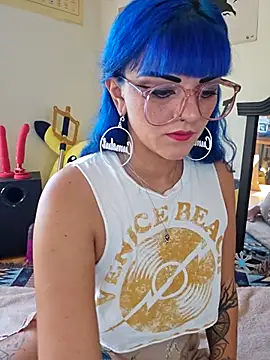 Snapshot of anyalikestosuck chatting on September 19, 6:30 pm anyalikestosuck online show from September 19, 6:30 pm