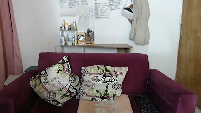 Nathacha online show from December 7, 1:58 am