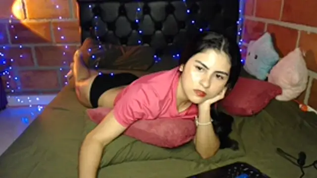 Nathacha online show from November 9, 11:03 pm