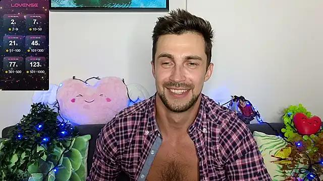 Snapshot of Promethe_us chatting on February 13, 4:50 pm Promethe us online show from February 13, 4:50 pm