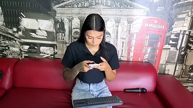 Snapshot of Taly_Fox chatting on May 13, 2:47 pm Taly Fox online show from May 13, 2:47 pm