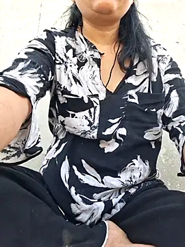Snapshot of Doll_Nepali chatting on June 23, 2:31 am Doll Nepali online show from June 23, 2:31 am