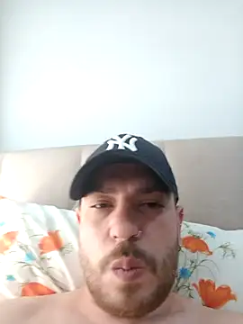 Snapshot of Sexis26 chatting on March 7, 1:08 pm Sexis26 online show from March 7, 1:08 pm