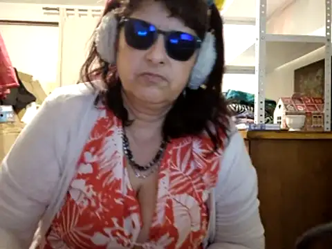 Snapshot of Samantha_Squirt@xh chatting on May 12, 9:34 pm Samantha Squirtxh online show from May 12, 9:34 pm
