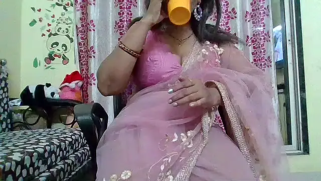 Snapshot of NautyBabe chatting on February 8, 1:11 am NautyBabe online show from February 8, 1:11 am