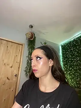 VickyJackson  online show from March 3, 4:13 pm