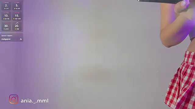 Snapshot of Ania_jones chatting on February 4, 11:06 pm Ania jones online show from February 4, 11:06 pm