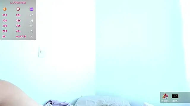 Snapshot of Ania_jones chatting on November 7, 9:15 pm Ania jones online show from November 7, 9:15 pm