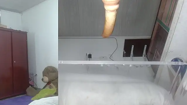 Snapshot of sammyEvans__ chatting on December 1, 10:37 pm sammyEvans online show from December 1, 10:37 pm