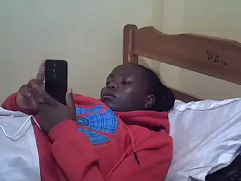 Snapshot of sweet-frida22 chatting on January 28, 3:46 pm sweet-frida22 online show from January 28, 3:46 pm