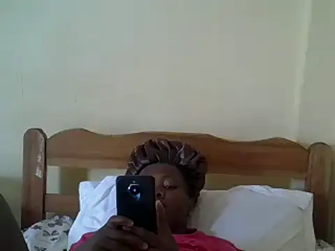 Snapshot of sweet-frida22 chatting on February 6, 12:05 pm sweet-frida22 online show from February 6, 12:05 pm