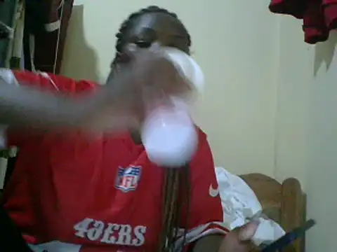 Snapshot of sweet-frida22 chatting on February 19, 4:11 pm sweet-frida22 online show from February 19, 4:11 pm