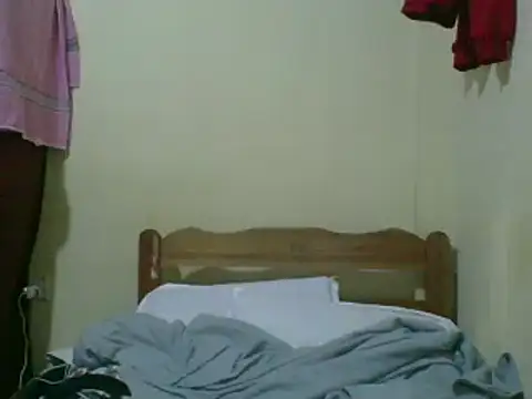 Snapshot of sweet-frida22 chatting on February 22, 4:40 pm sweet-frida22 online show from February 22, 4:40 pm