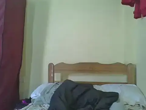 Snapshot of sweet-frida22 chatting on February 23, 9:55 am sweet-frida22 online show from February 23, 9:55 am