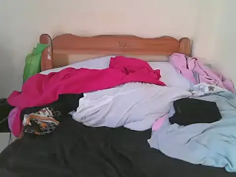 Snapshot of sweet-frida22 chatting on March 17, 11:42 am sweet-frida22 online show from March 17, 11:42 am