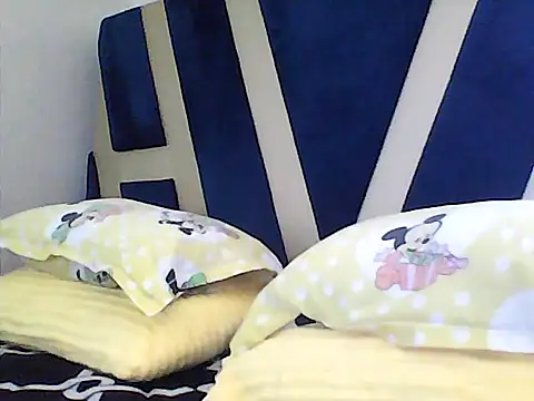 Snapshot of sweet-frida22 chatting on November 7, 6:46 am sweet-frida22 online show from November 7, 6:46 am