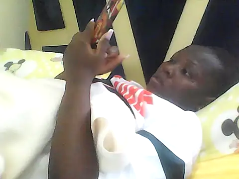 Snapshot of sweet-frida22 chatting on November 8, 8:03 am sweet-frida22 online show from November 8, 8:03 am