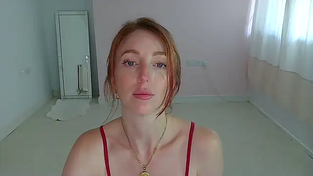 Snapshot of Red_firesquirt chatting on June 17, 2:07 pm Red firesquirt online show from June 17, 2:07 pm