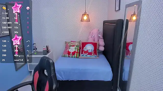 LORENADAVIES online show from December 9, 12:30 pm