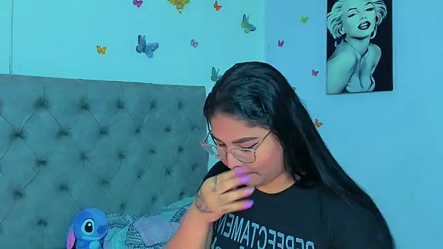 mabellfox online show from December 29, 5:01 pm