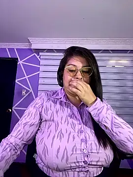 Snapshot of MiiaaJoness chatting on January 15, 2:10 pm MiiaaJoness online show from January 15, 2:10 pm