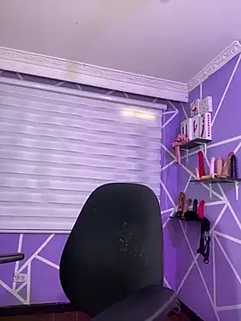 Snapshot of MiiaaJoness chatting on February 9, 3:05 pm MiiaaJoness online show from February 9, 3:05 pm