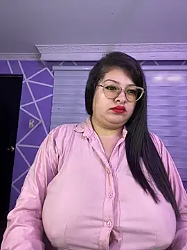 Snapshot of MiiaaJoness chatting on February 11, 2:44 pm MiiaaJoness online show from February 11, 2:44 pm