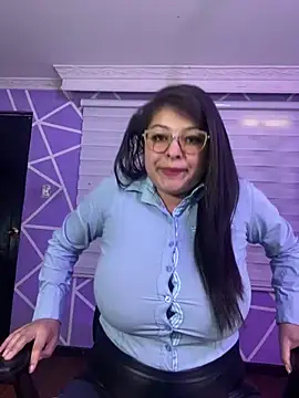 Snapshot of MiiaaJoness chatting on March 5, 3:52 pm MiiaaJoness online show from March 5, 3:52 pm