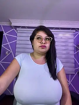 Snapshot of MiiaaJoness chatting on March 13, 3:29 pm MiiaaJoness online show from March 13, 3:29 pm