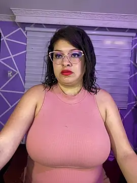 Snapshot of MiiaaJoness chatting on June 25, 2:21 pm MiiaaJoness online show from June 25, 2:21 pm