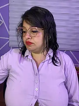 Snapshot of MiiaaJoness chatting on July 22, 3:59 pm MiiaaJoness online show from July 22, 3:59 pm