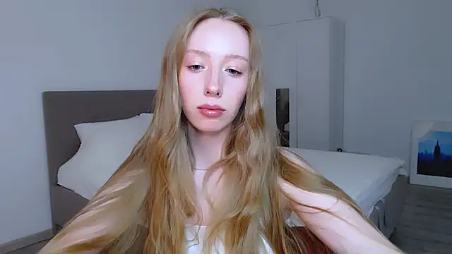 Luna insniity online show from December 5, 10:45 pm